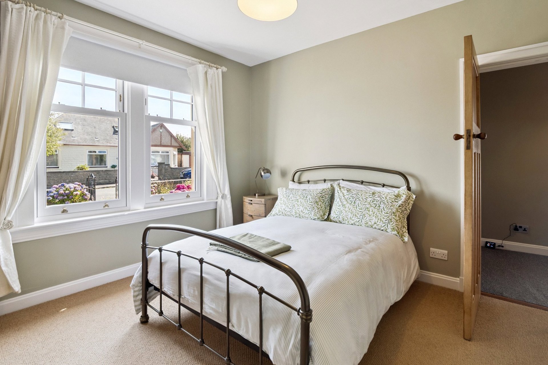 18 Duddingston Square East, Edinburgh, Midlothian, EH15 1RU - Picture #12