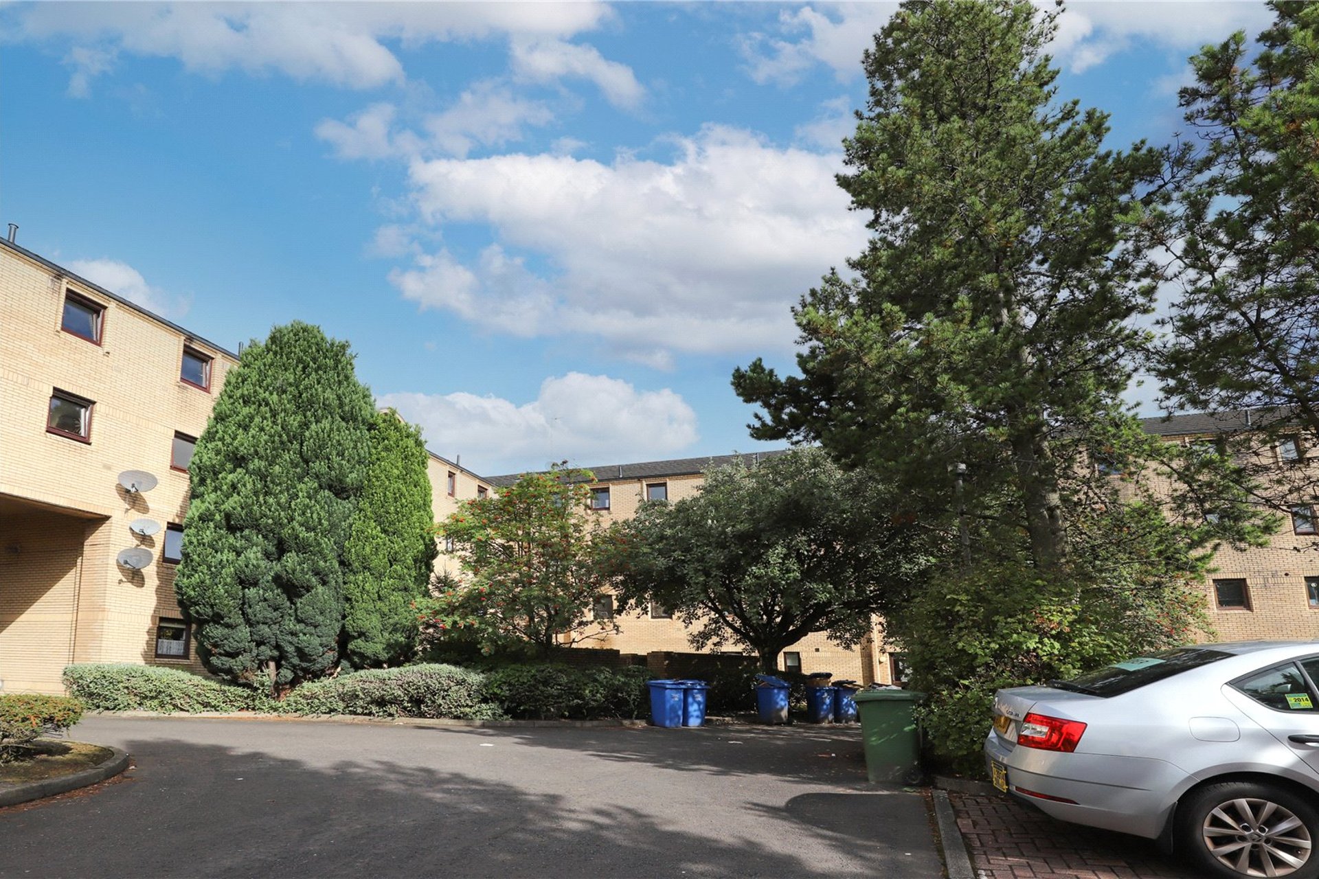 3/2, 35 Overnewton Square, Yorkhill, G3 8RW - Picture #9
