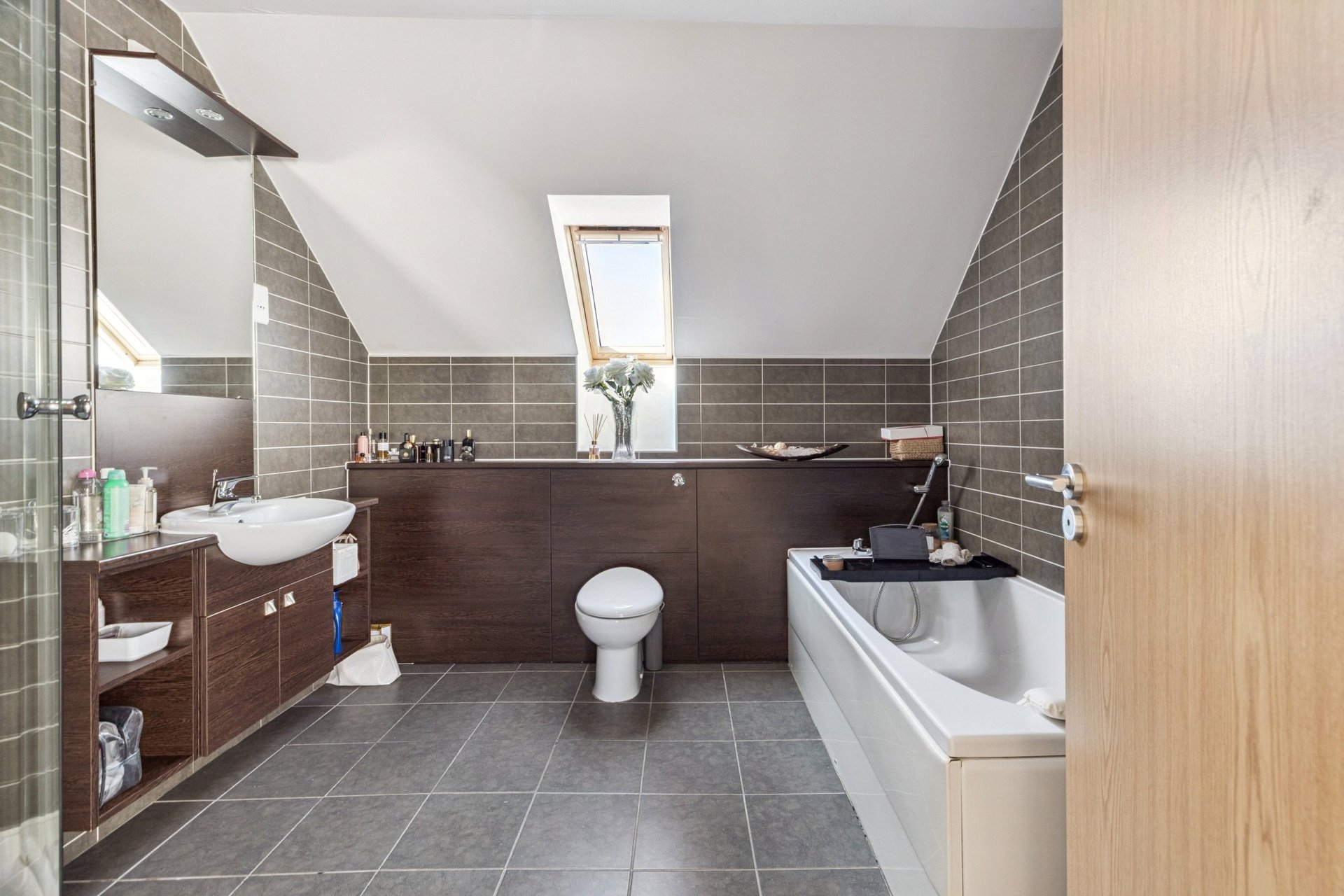 1 Caol Court, Thorntonhall, Glasgow, South Lanarkshire, G74 5DB - Picture #35