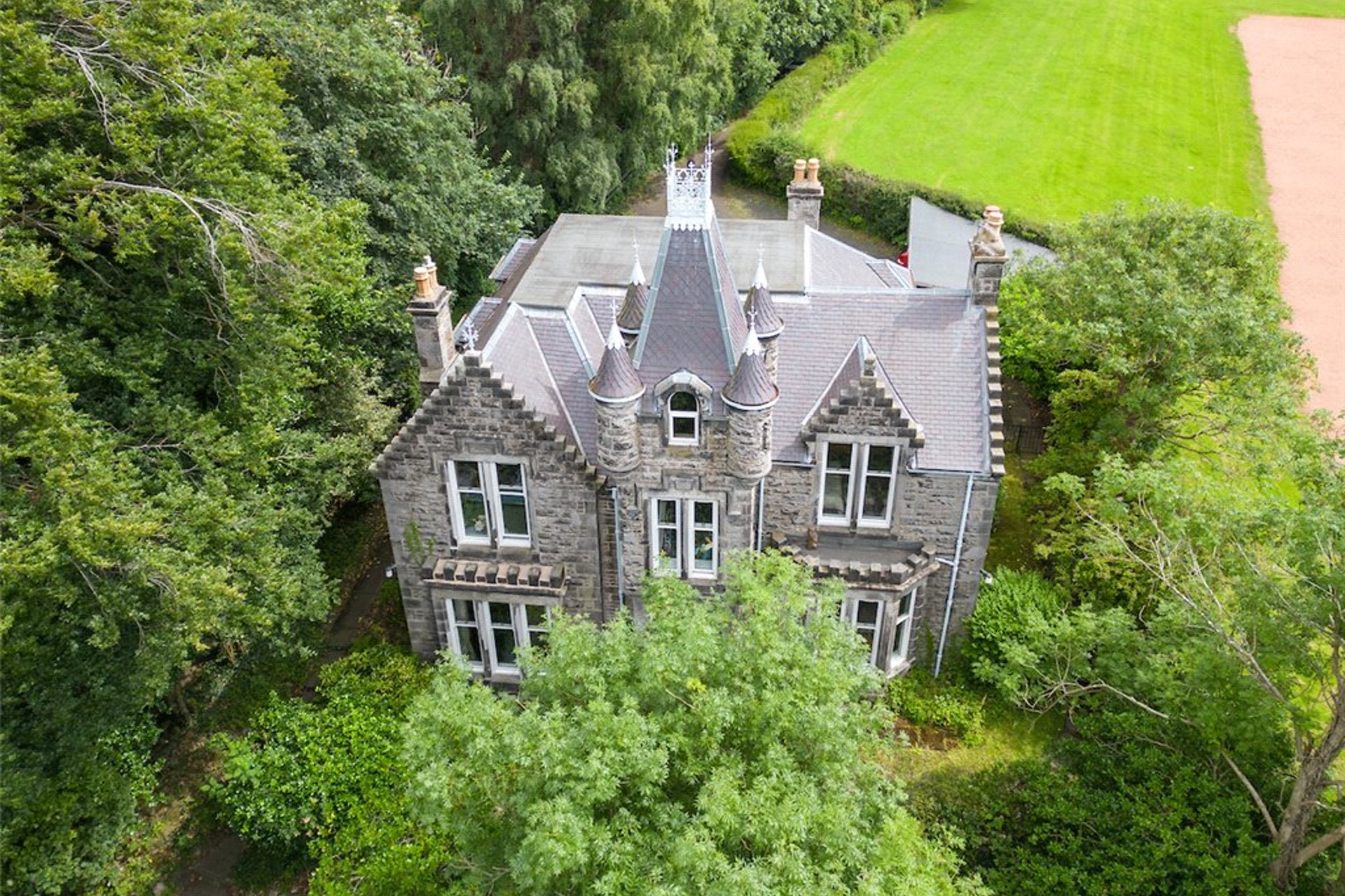 Barum House, Park Place, Dunfermline, Fife, KY12 7QL - Picture #2