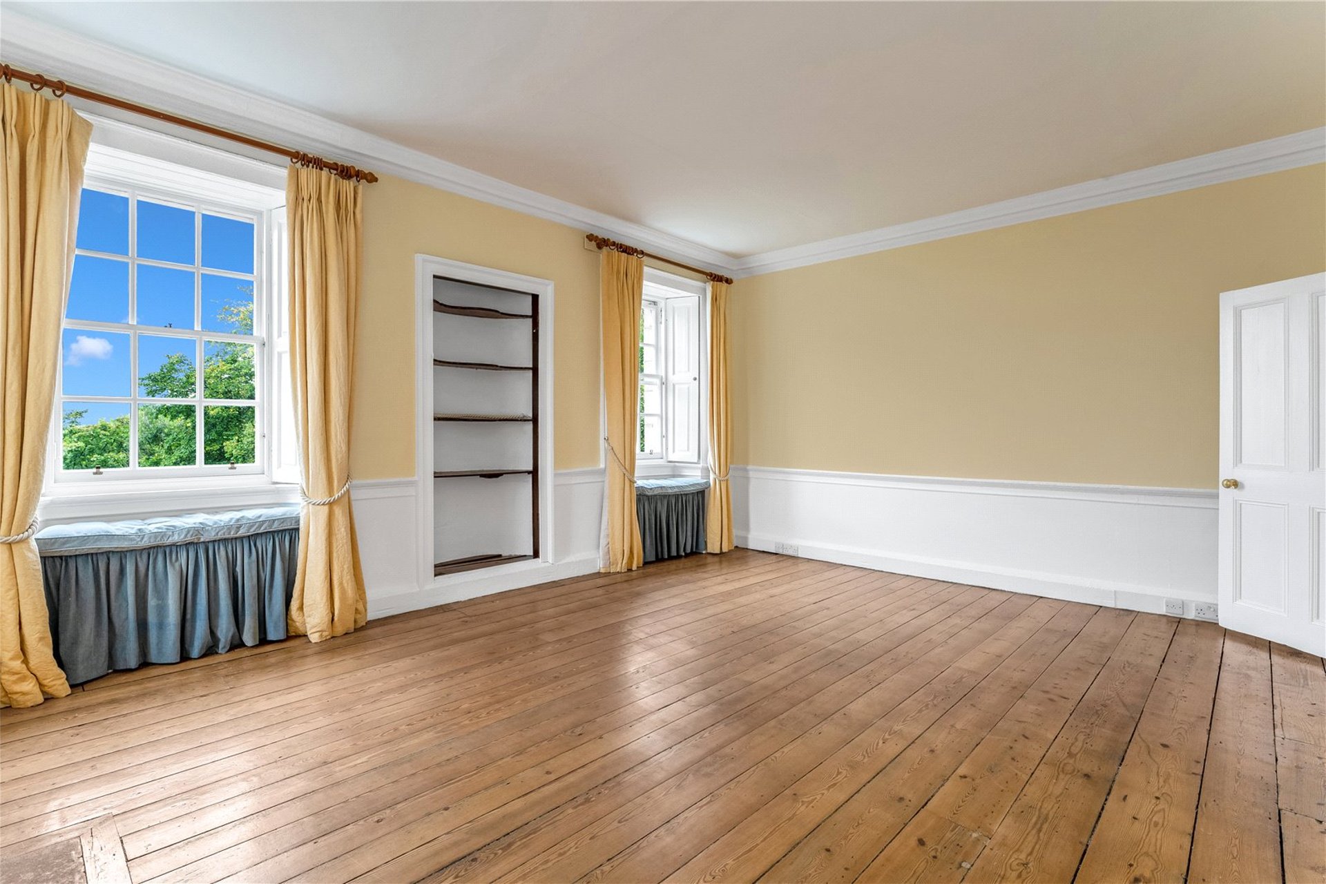 22/2 Calton Hill, Edinburgh, EH1 3BJ - Picture #2