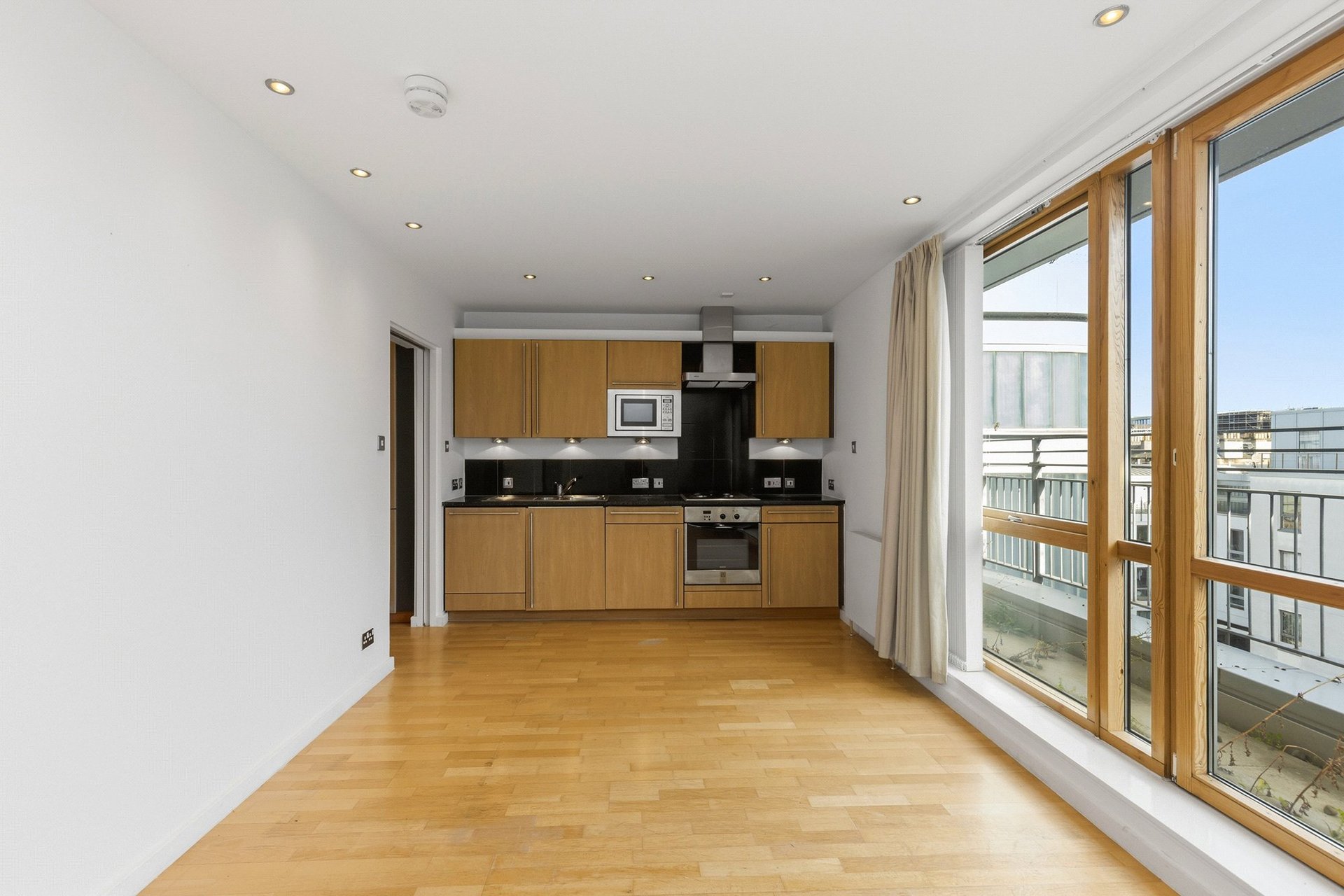 Flat 17, 39 Gardner's Crescent, Edinburgh, EH3 8DG - Picture #13