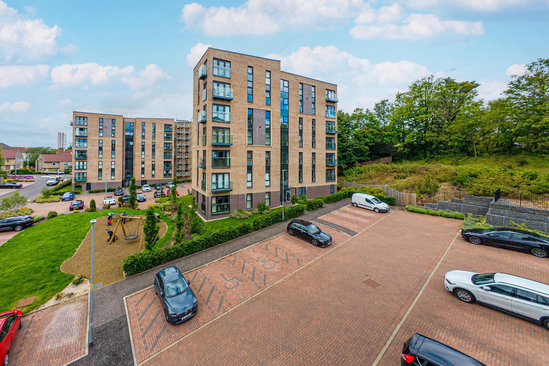 Flat 5/4, 185 Dorchester Avenue, Kelvindale, Glasgow, G12 0DD - Picture #1