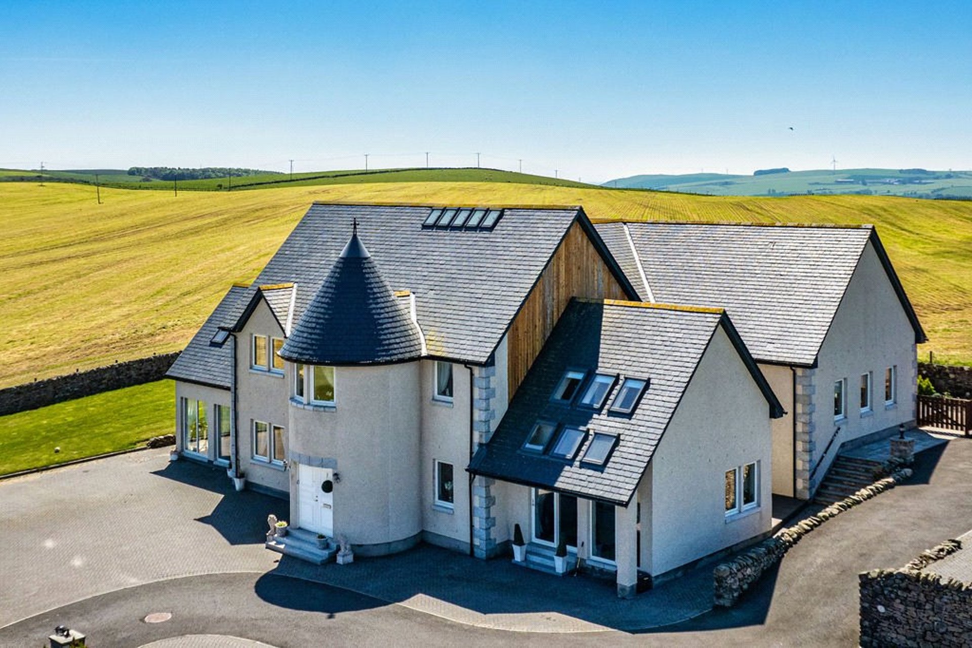 Hillview House, Kinneff, Montrose, Aberdeenshire, DD10 0TD - Picture #1