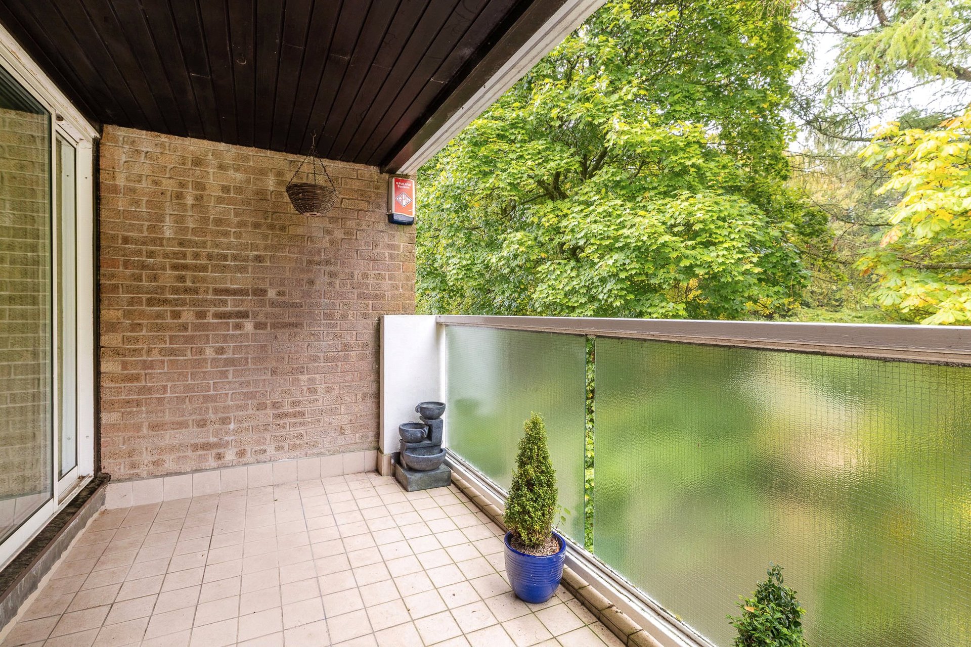 3/3 Whistlefield Court, 2 Canniesburn Road, Bearsden, G61 1PX - Picture #7