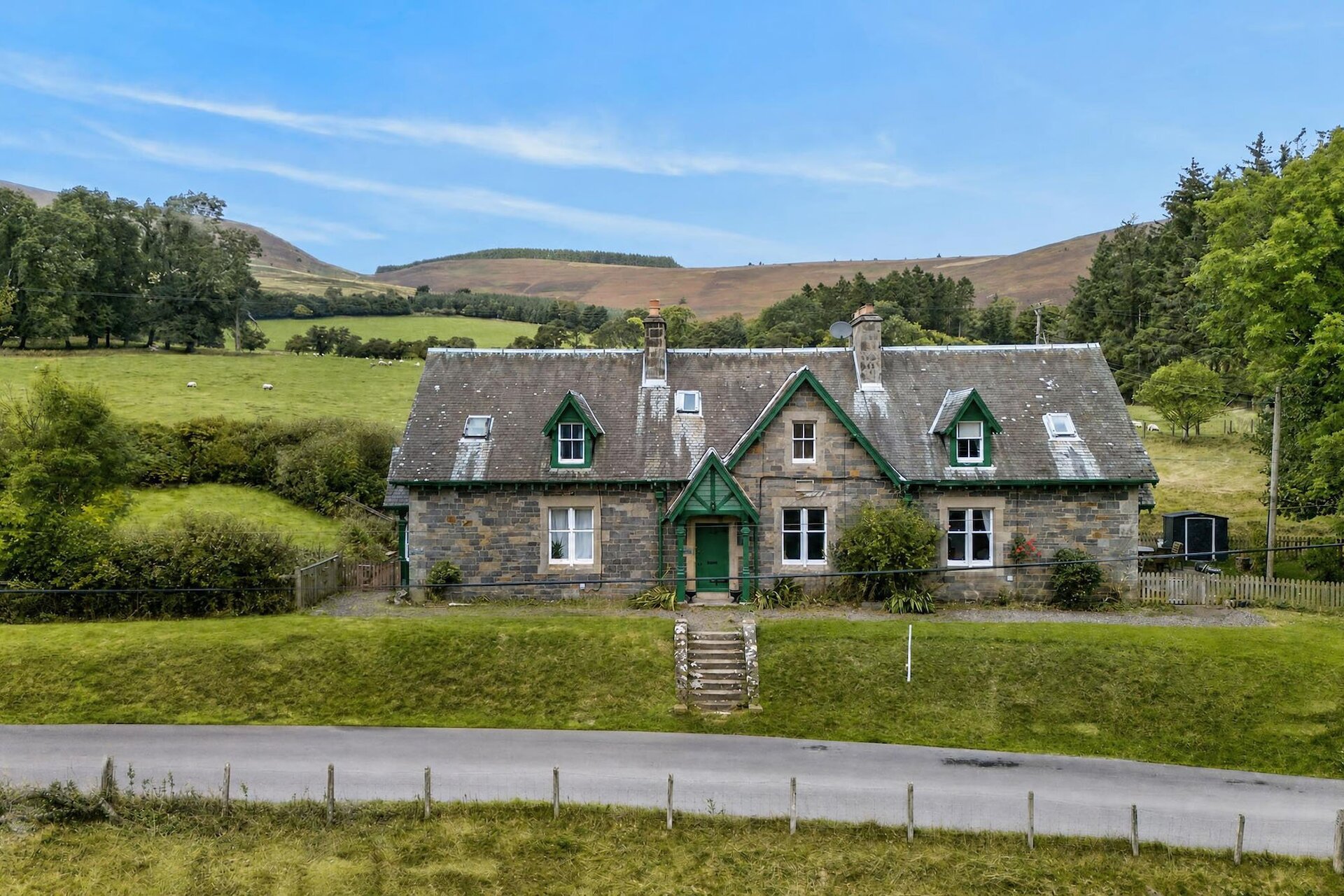2 Fethan View, Innerleithen, Scottish Borders, EH44 6PX - Picture #1