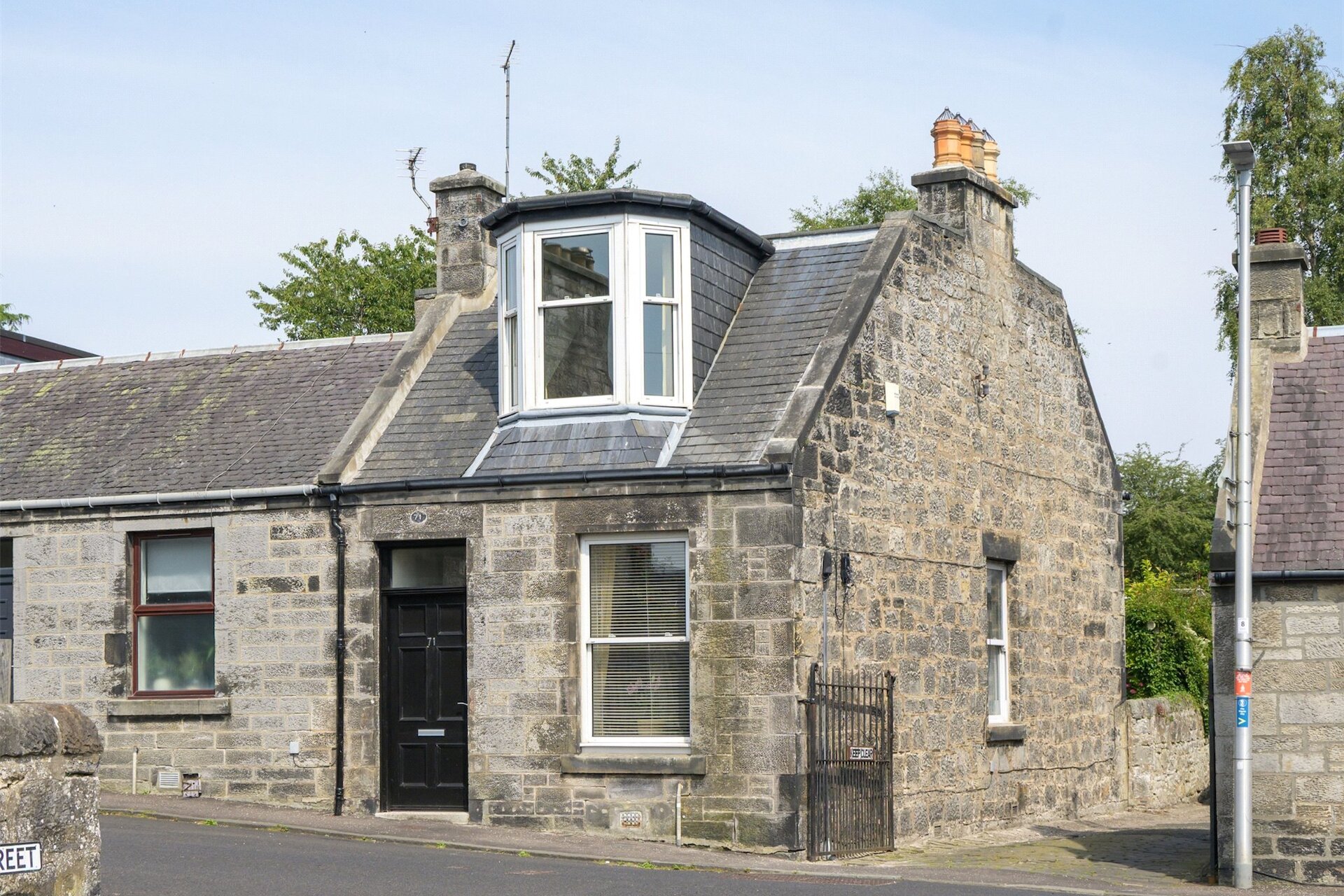 71 Maitland Street, Dunfermline, Fife, KY12 8AF - Picture #1