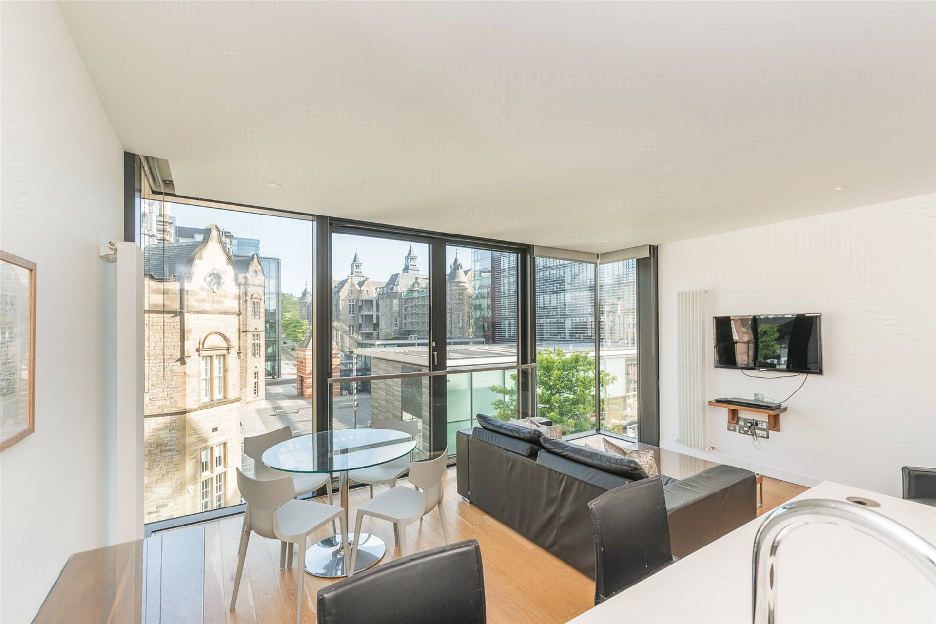 Flat 9, 15 Simpson Loan, Edinburgh, Midlothian, EH3 9GB - Picture #3