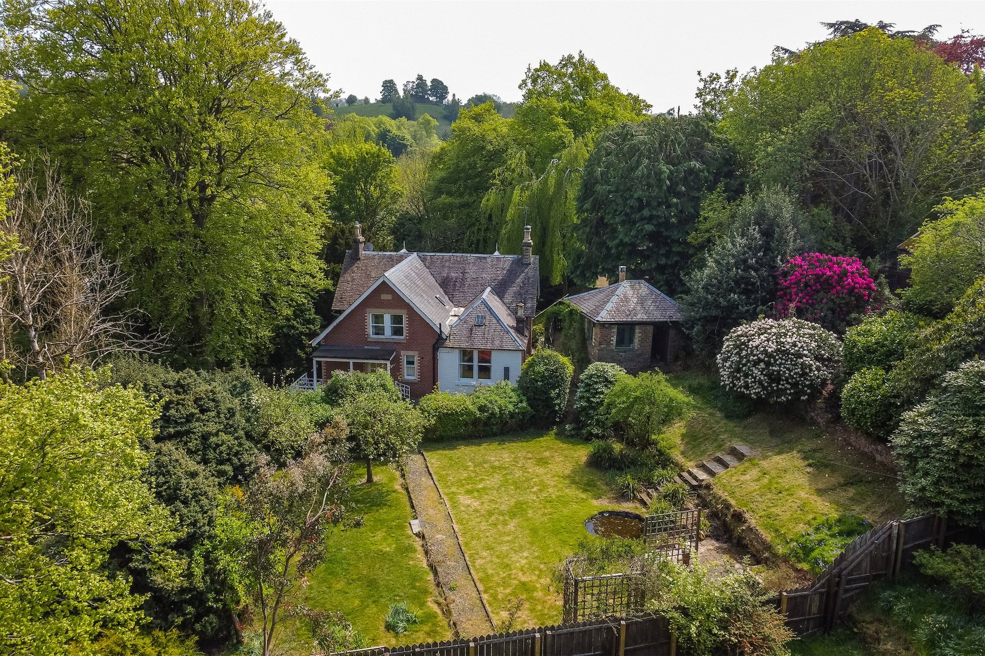 Woodslea Cottage, 6 Valleyfield View, Penicuik, Midlothian, EH26 8NA - Picture #1