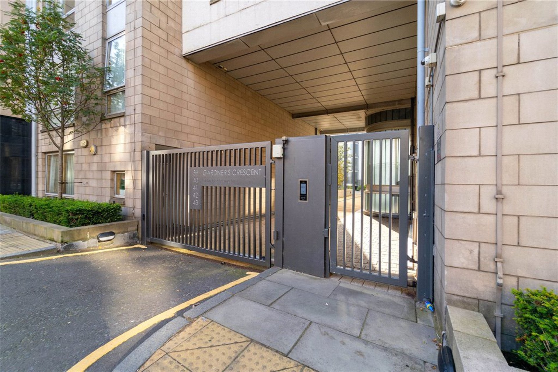 42/6 Gardners Crescent, Edinburgh, EH3 8DG - Picture #19