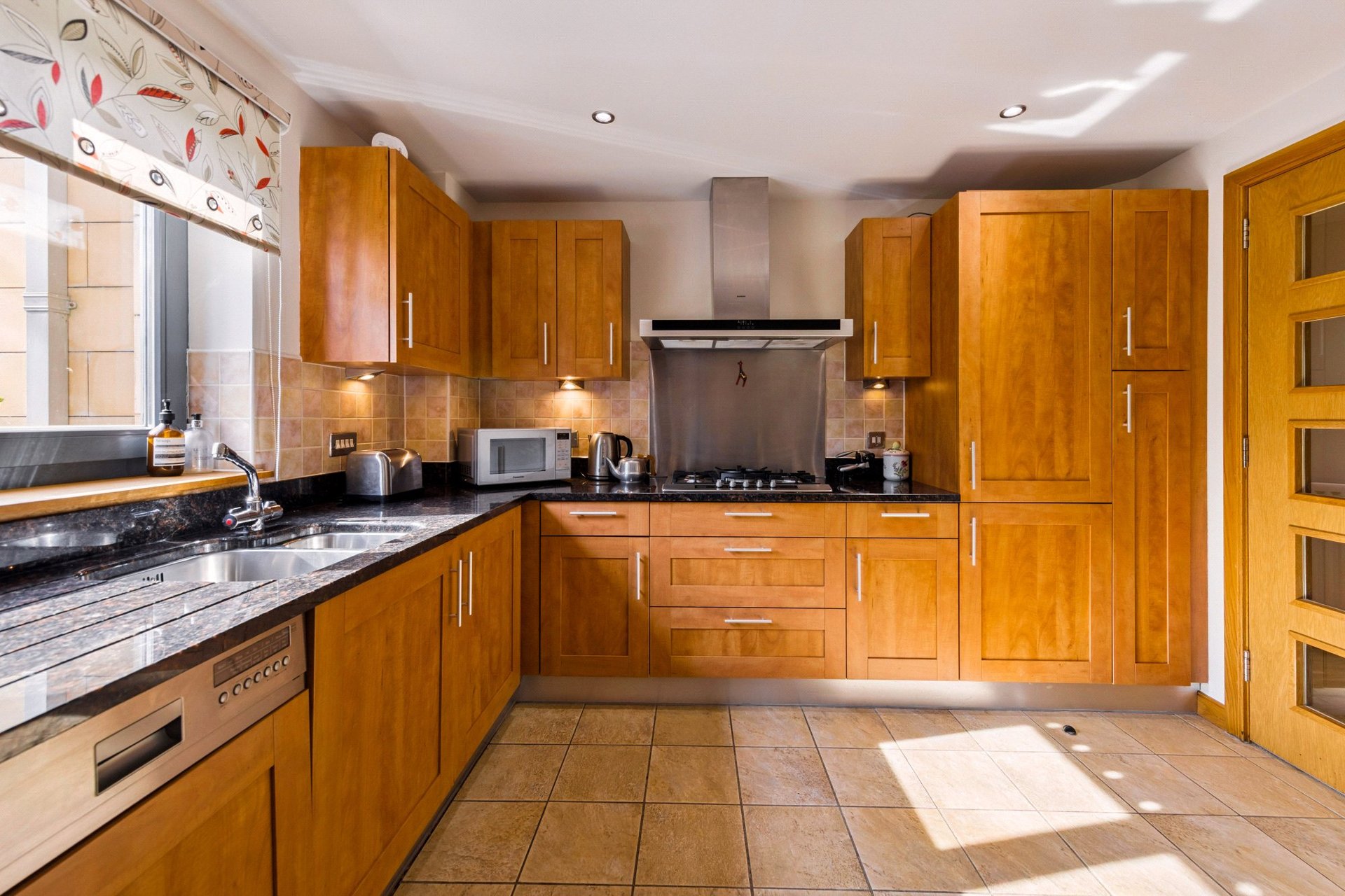 2 Thorn Heights, Bearsden, G61 4AZ - Picture #14