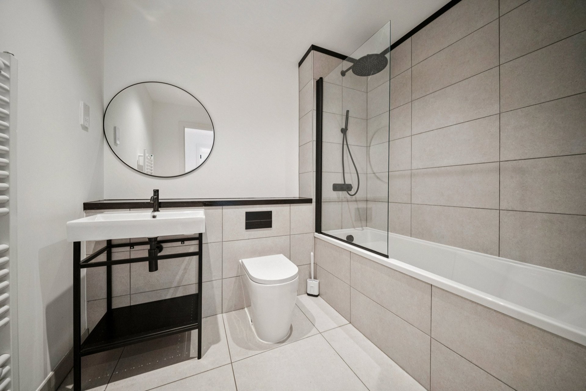 200/6 Great Junction Street, Leith, Edinburgh, EH6 5LW - Picture #14