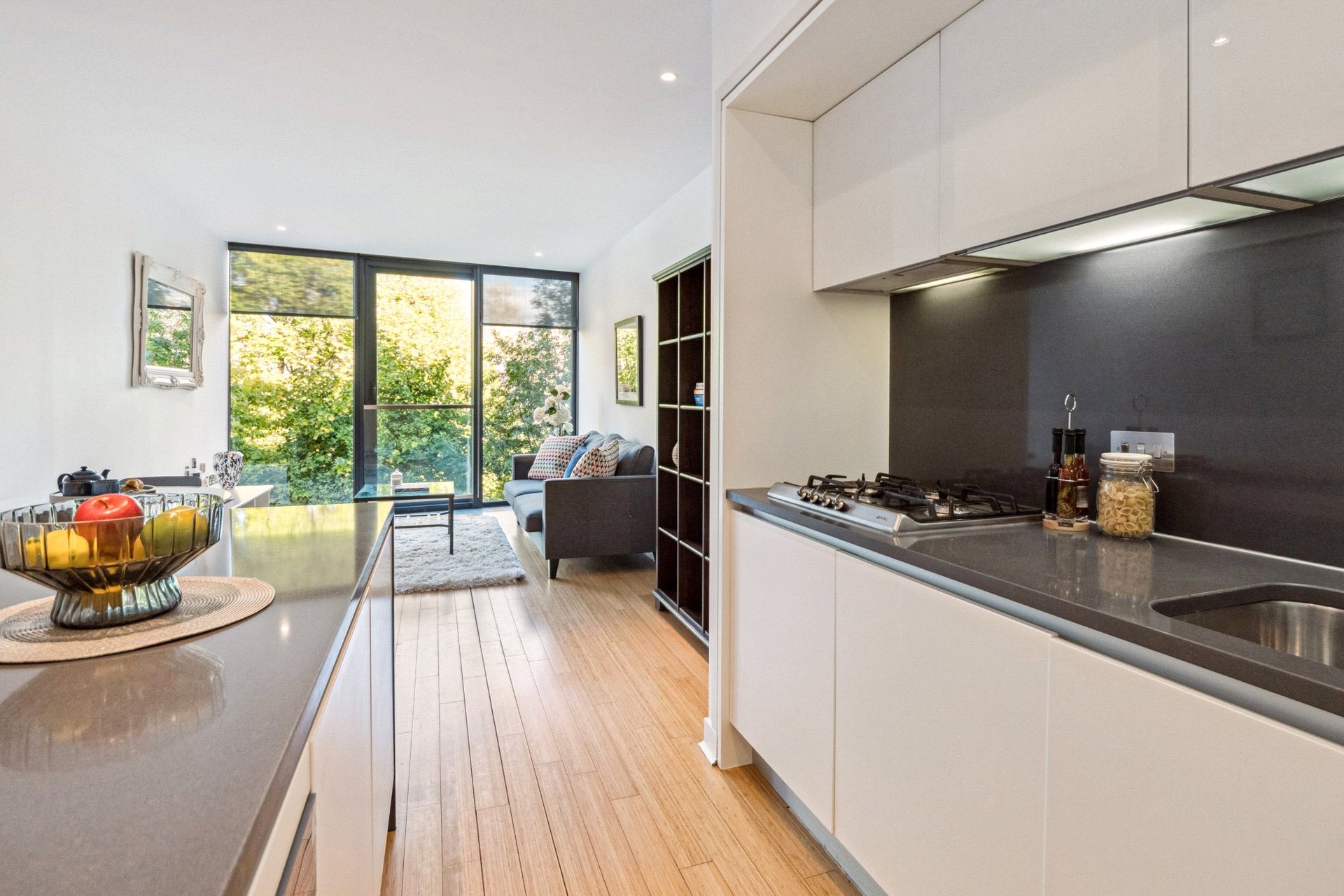 28/11 Simpson Loan, Edinburgh, Midlothian, EH3 9GG - Picture #10