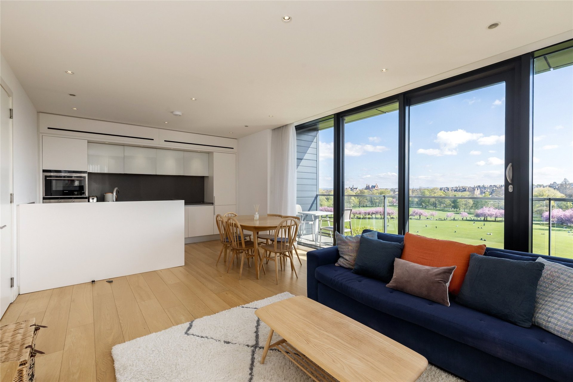 Flat 29, 11 Simpson Loan, Edinburgh, EH3 9GR - Picture #10