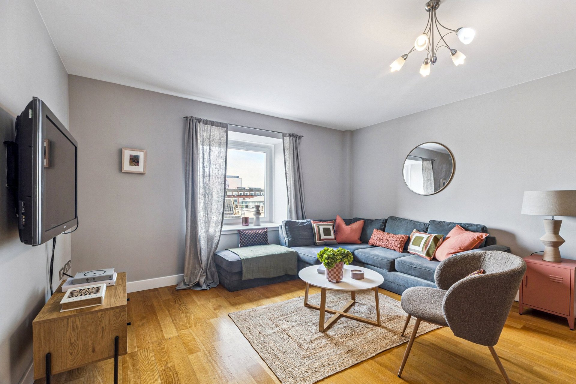 Flat 6/5 McIntyre & Hogg, 120 Ingram Street, Merchant City, Glasgow, G1 1EJ - Picture #2
