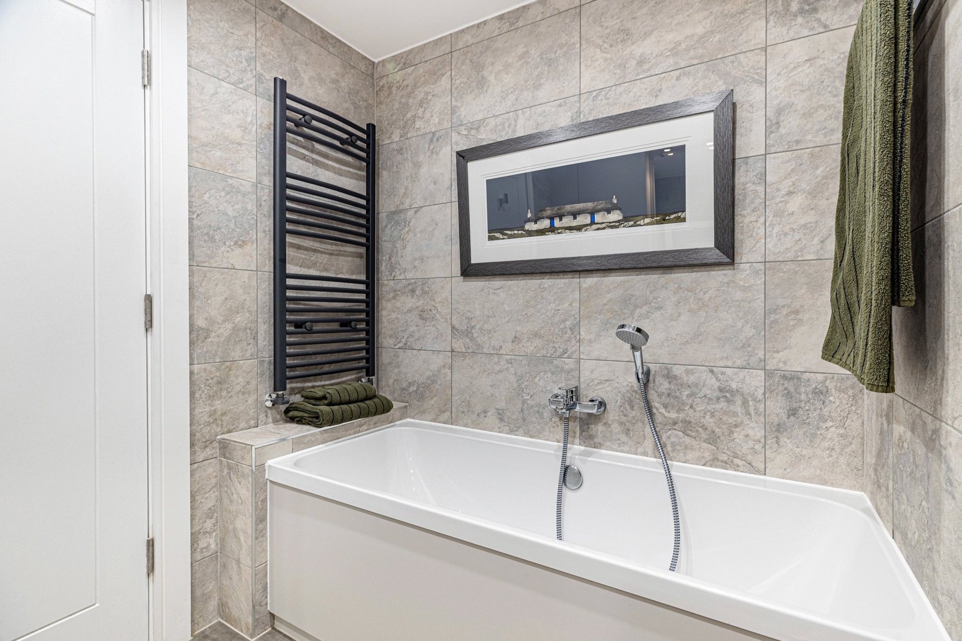 Flat 2/4, 2 Eastwoodhill Grove, Giffnock, Glasgow, East Renfrewshire, G46 6BB - Picture #20