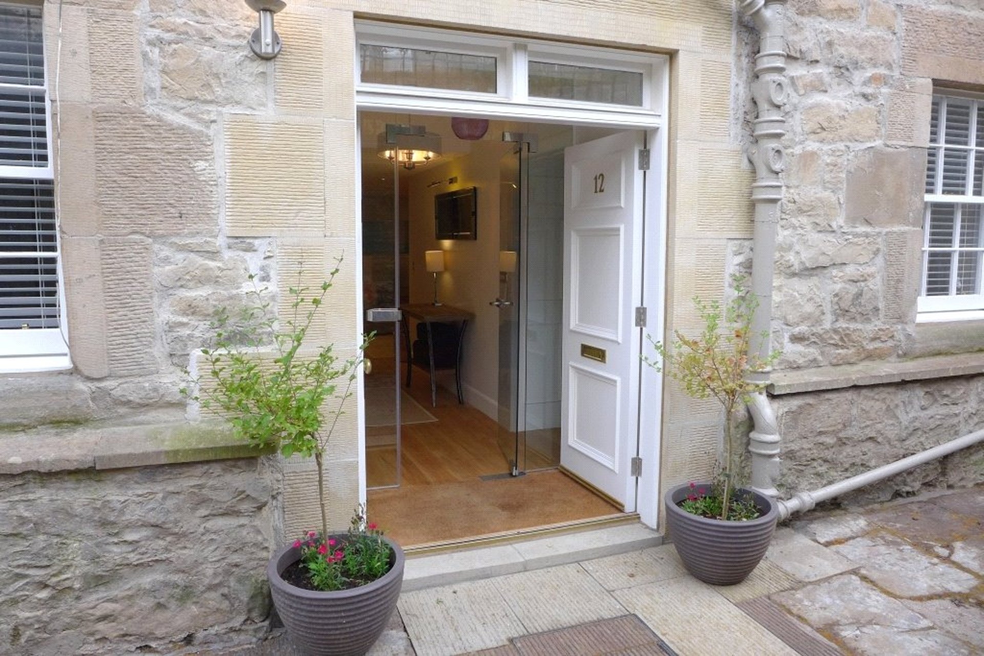 12 Cumberland Street North East Lane, New Town, Edinburgh, EH3 6SB - Picture #2