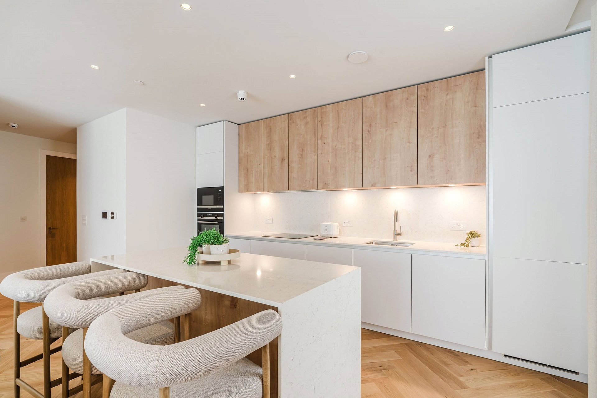 Flat 8 (Pavilion B), 3 Elder Street, Edinburgh, Midlothian, EH1 3BP - Picture #6