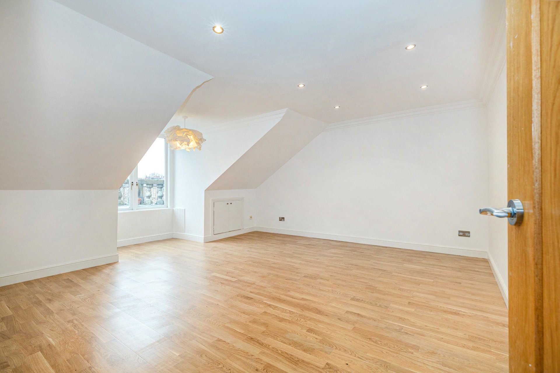 Flat 4, 8 Hamilton Park Avenue, Botanics, Glasgow, G12 8DU - Picture #2
