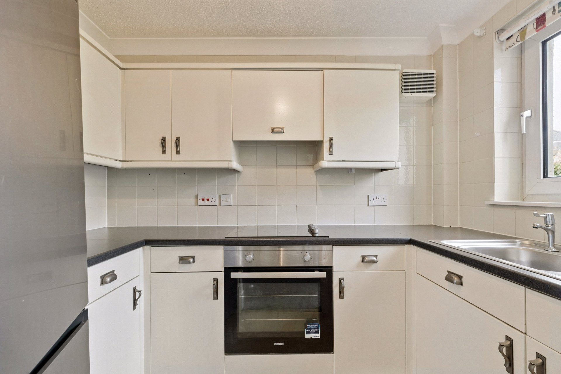 Flat 16, Fairview Court, 46 Main Street, Milngavie, G62 6BU - Picture #7