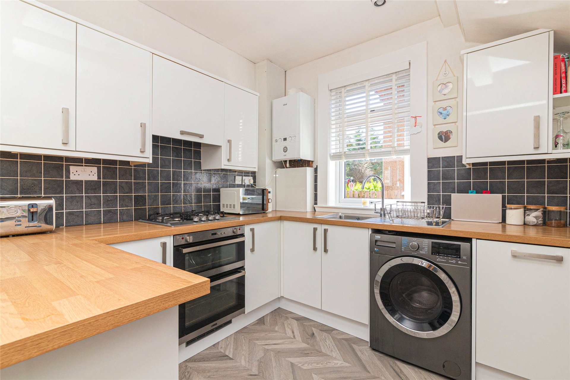 41 Vardar Avenue, Clarkston, Glasgow, G76 7QW - Picture #10