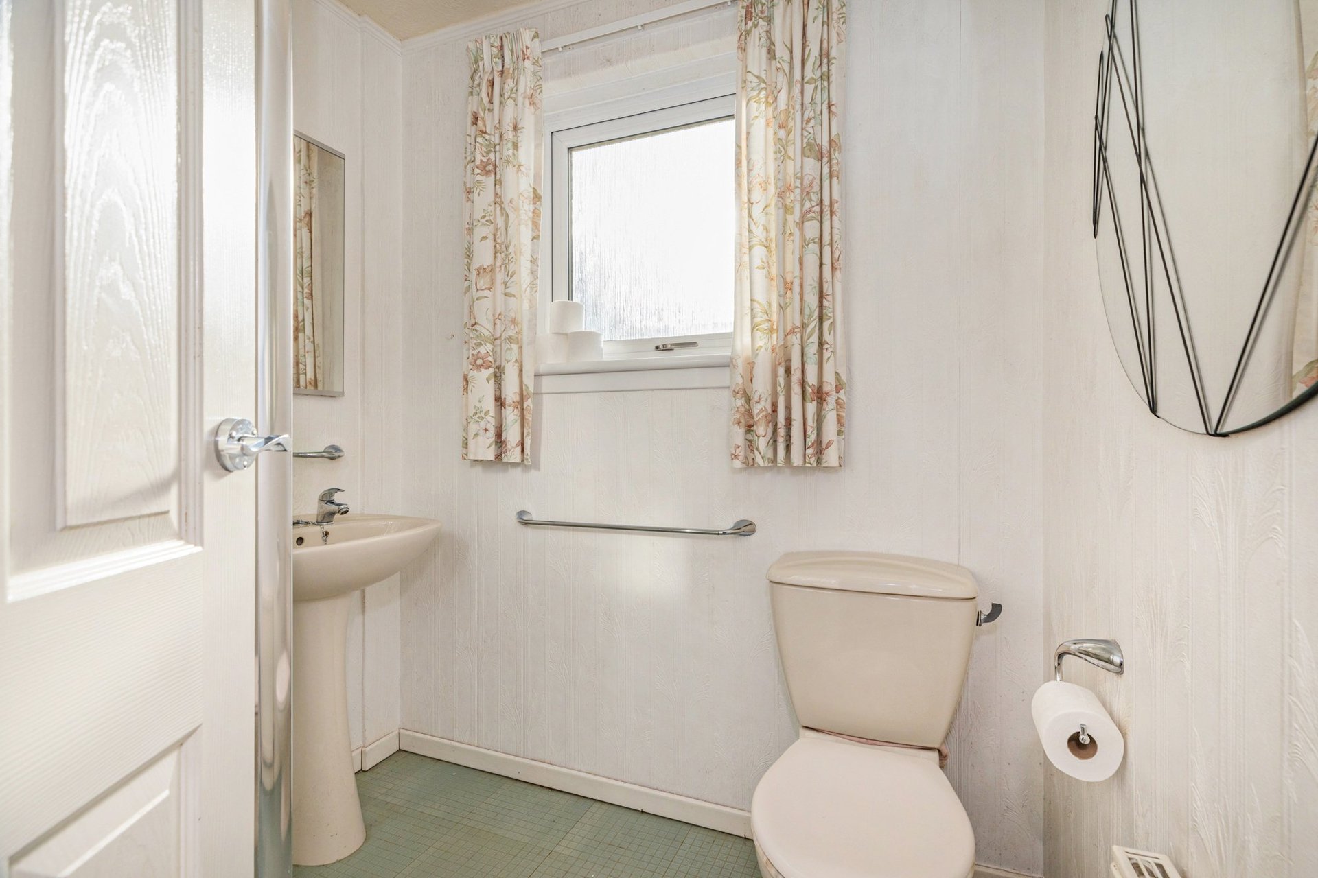 30 Coylton Road, Newlands, Glasgow, G43 2TB - Picture #11