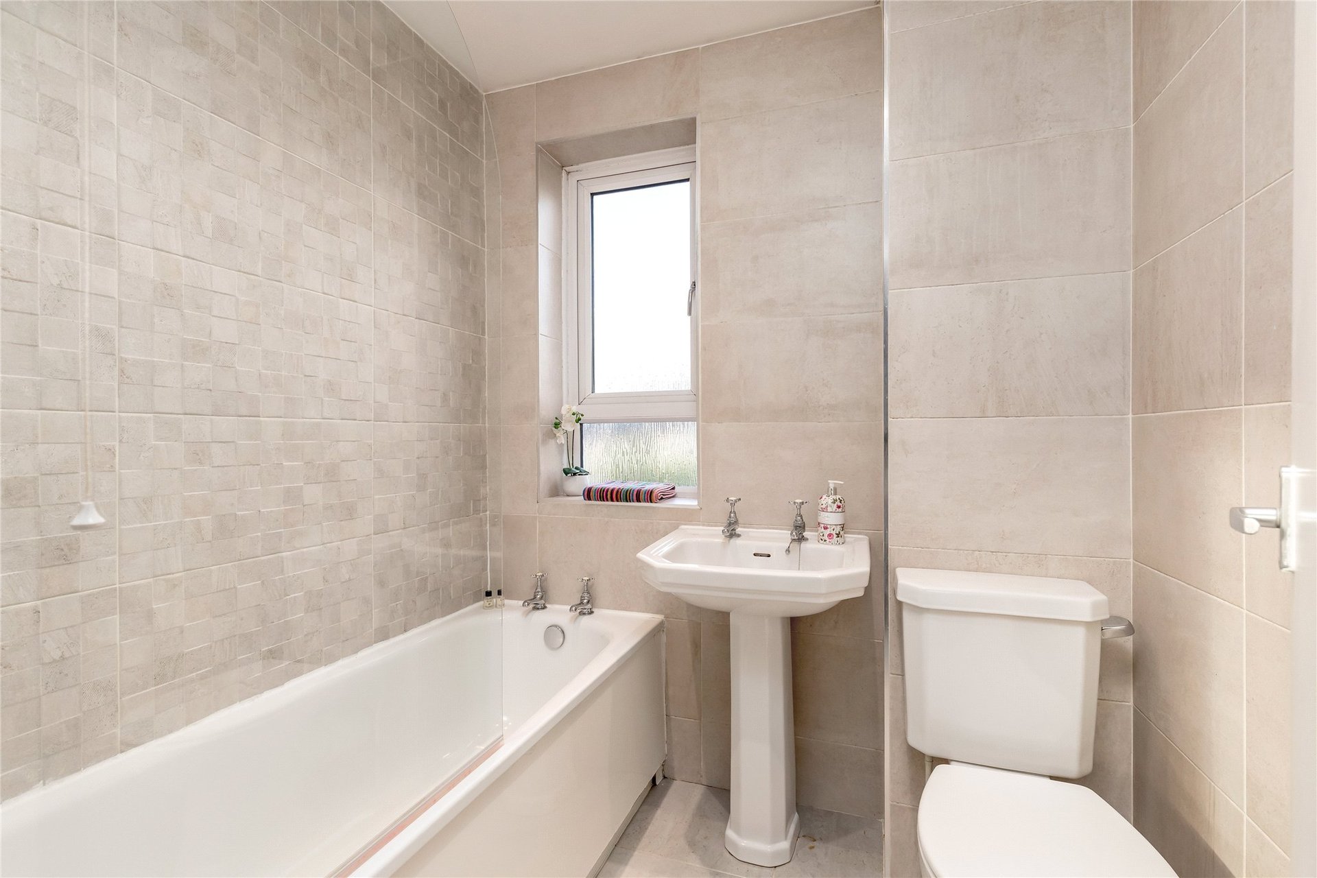 37 Bellenden Gardens, Edinburgh, EH16 5TB - Picture #12