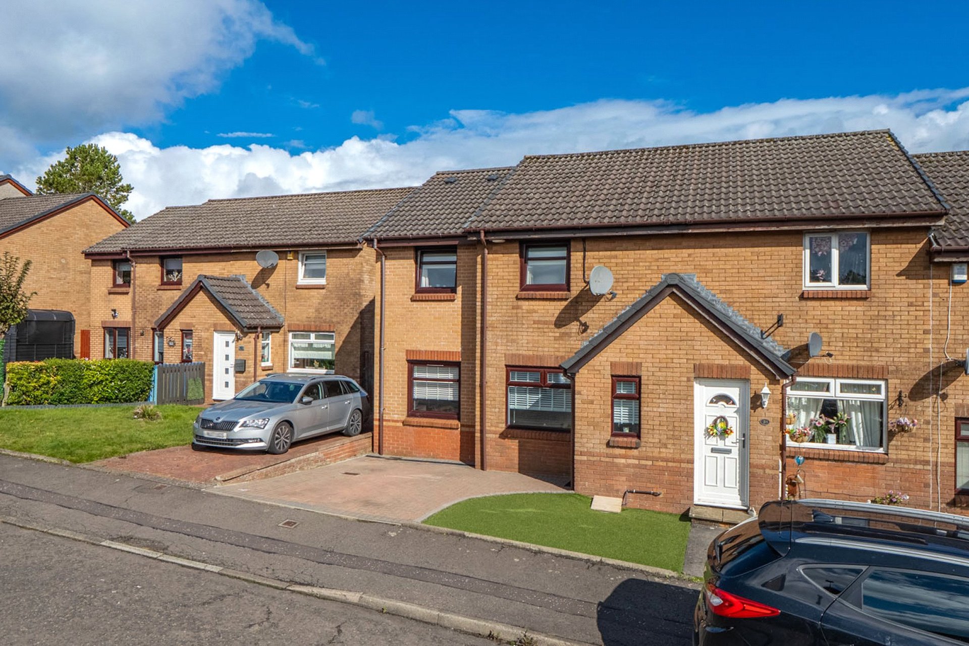 40 Tiree Place, Newton Mearns, Glasgow, East Renfrewshire, G77 6UN - Picture #2