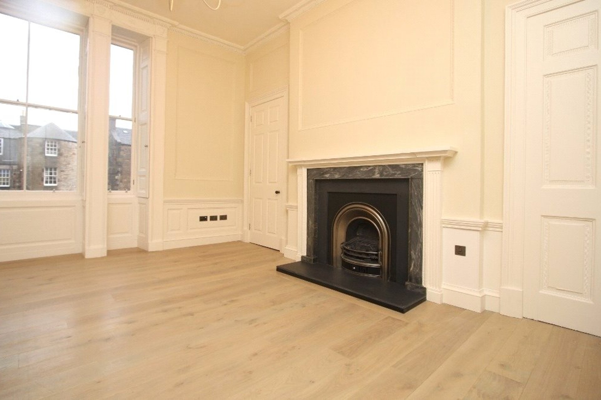 Flat 2, 11 Hill Street, New Town, Edinburgh, EH2 3JP - Picture #2