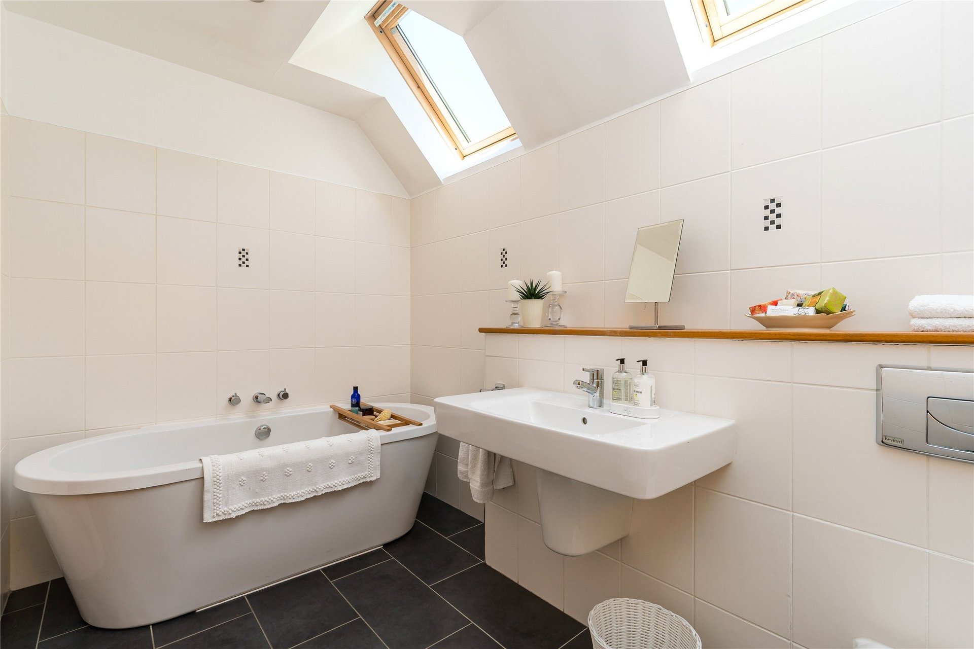 Westhaugh Of Dalshian, Dalshian, Pitlochry, Perth and Kinross, PH16 5TD - Picture #12