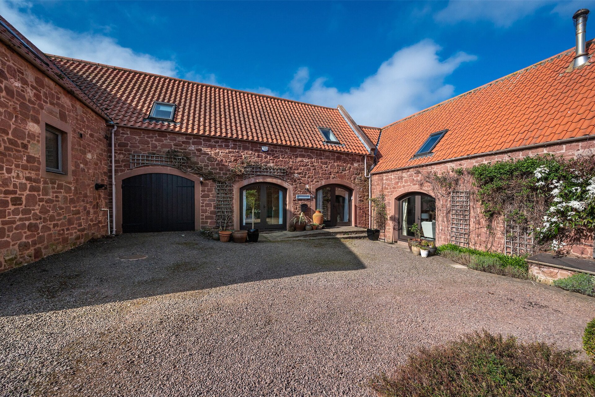 Hemmel House, 10 The Courtyard, Easter Broomhouse, Dunbar, East Lothian, EH42 1RA - Picture #1