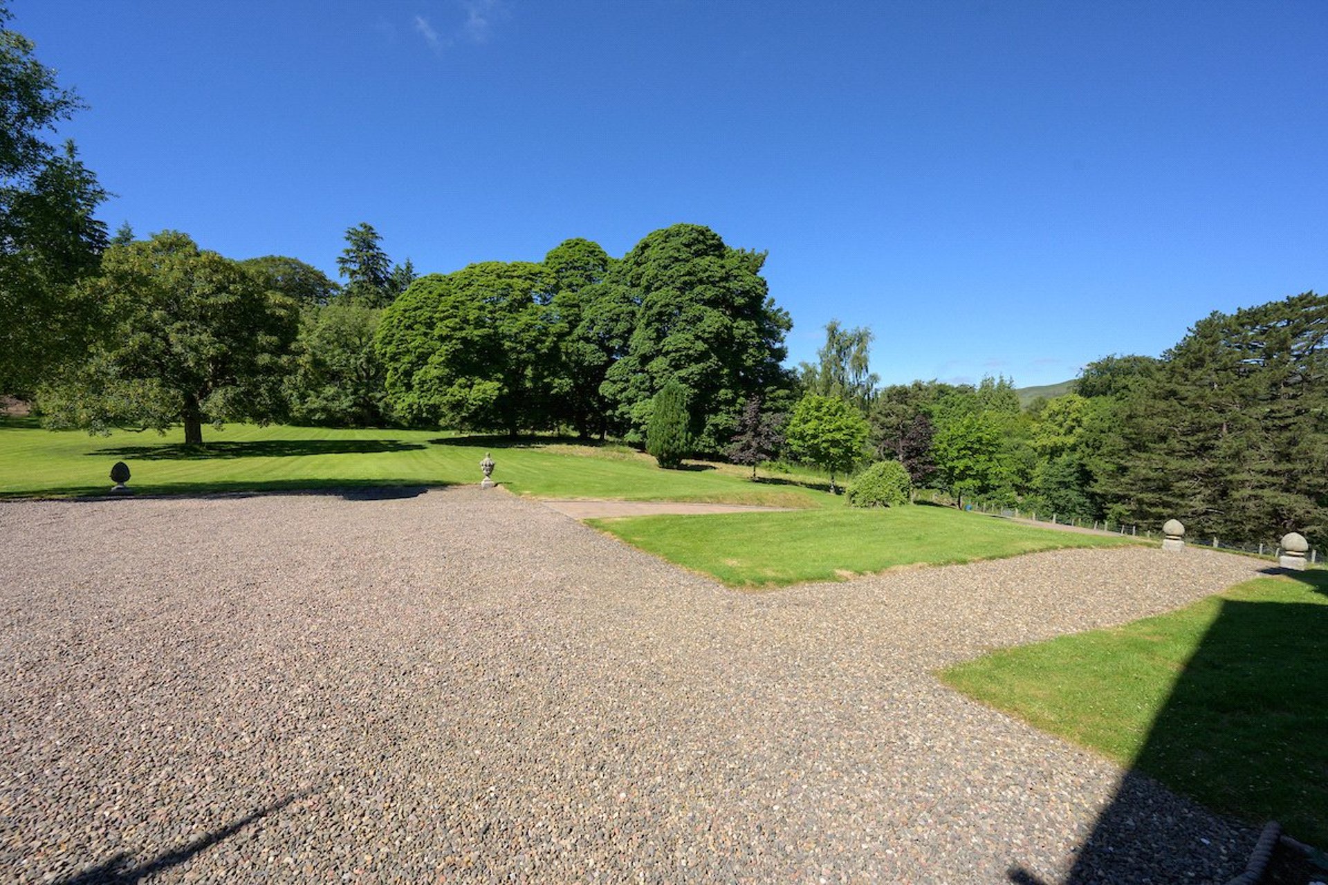 Loganbank House, Milton Bridge, Penicuik, Midlothian, EH26 0NY - Picture #45