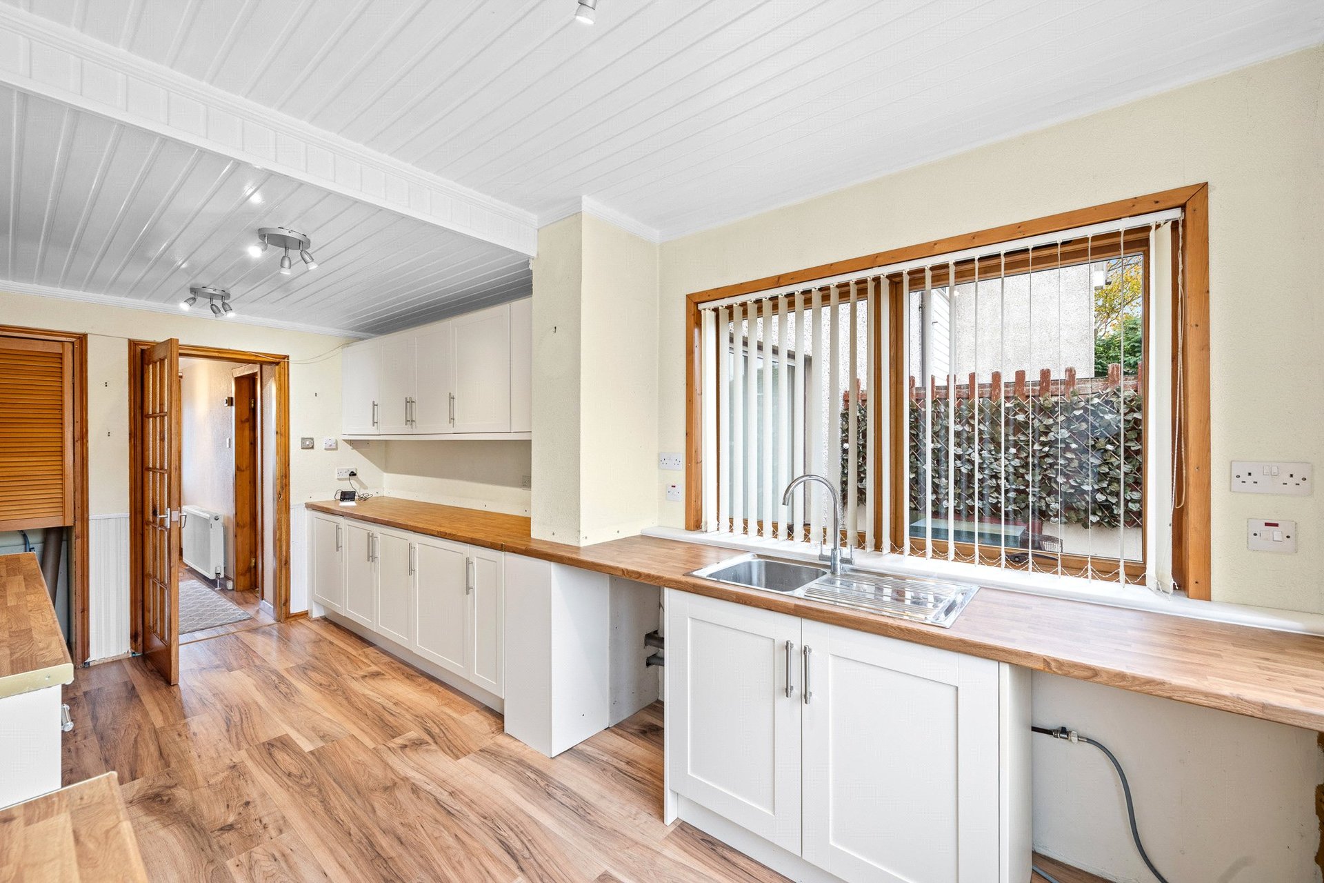 6 Hallbank, Coldingham, Eyemouth, Scottish Borders, TD14 5NY - Picture #6