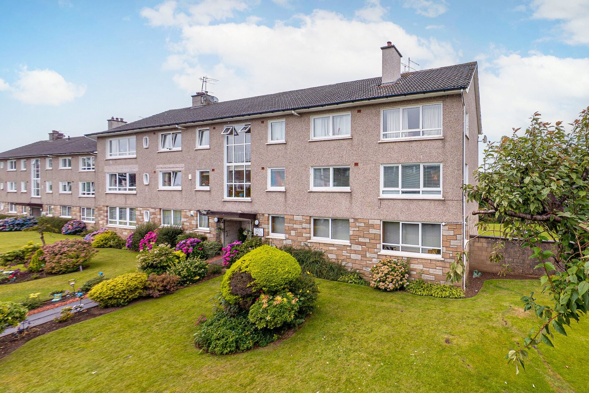 1/2, 40 Fruin Courts, Fruin Avenue, Newton Mearns, Glasgow, G77 6HJ - Picture #1