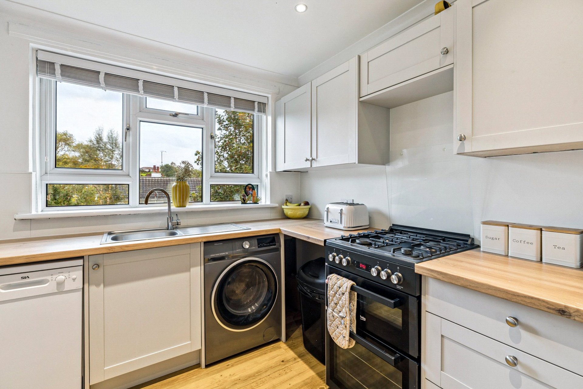 Flat 96, Castle Court, 47 Broomburn Drive, Newton Mearns, Glasgow, East Renfrewshire, G77 5JE - Picture #11