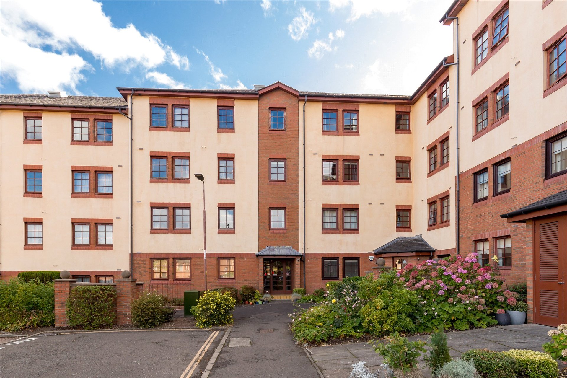 94/2 Orchard Brae Avenue, Edinburgh, Midlothian, EH4 2GB - Picture #2