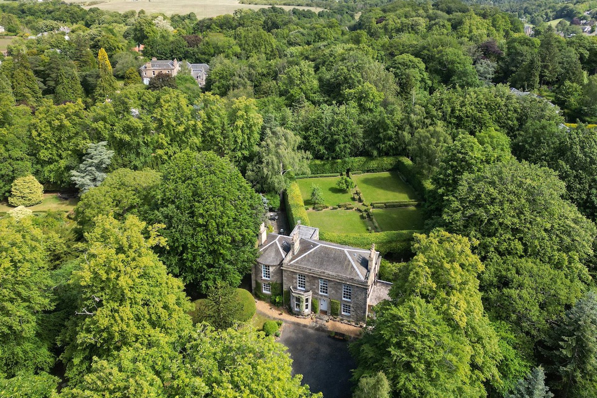 Mount Esk House & Gate Lodge, 11 Kevock Road, Lasswade, Midlothian, EH18 1HT - Picture #2