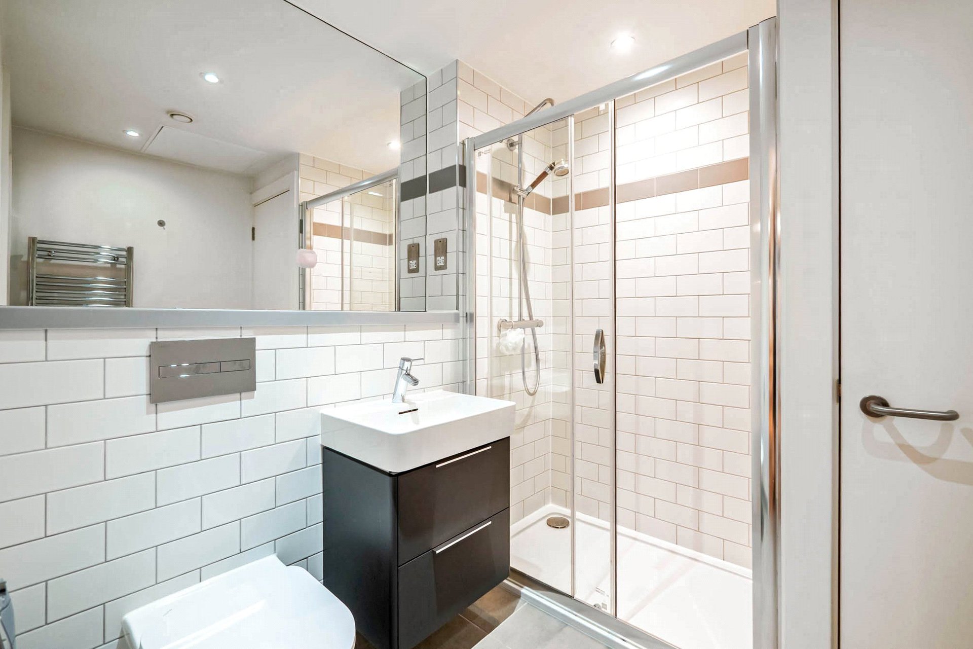 Flat 2, 29 King's Stables Road, Edinburgh, Midlothian, EH1 2AP - Picture #9