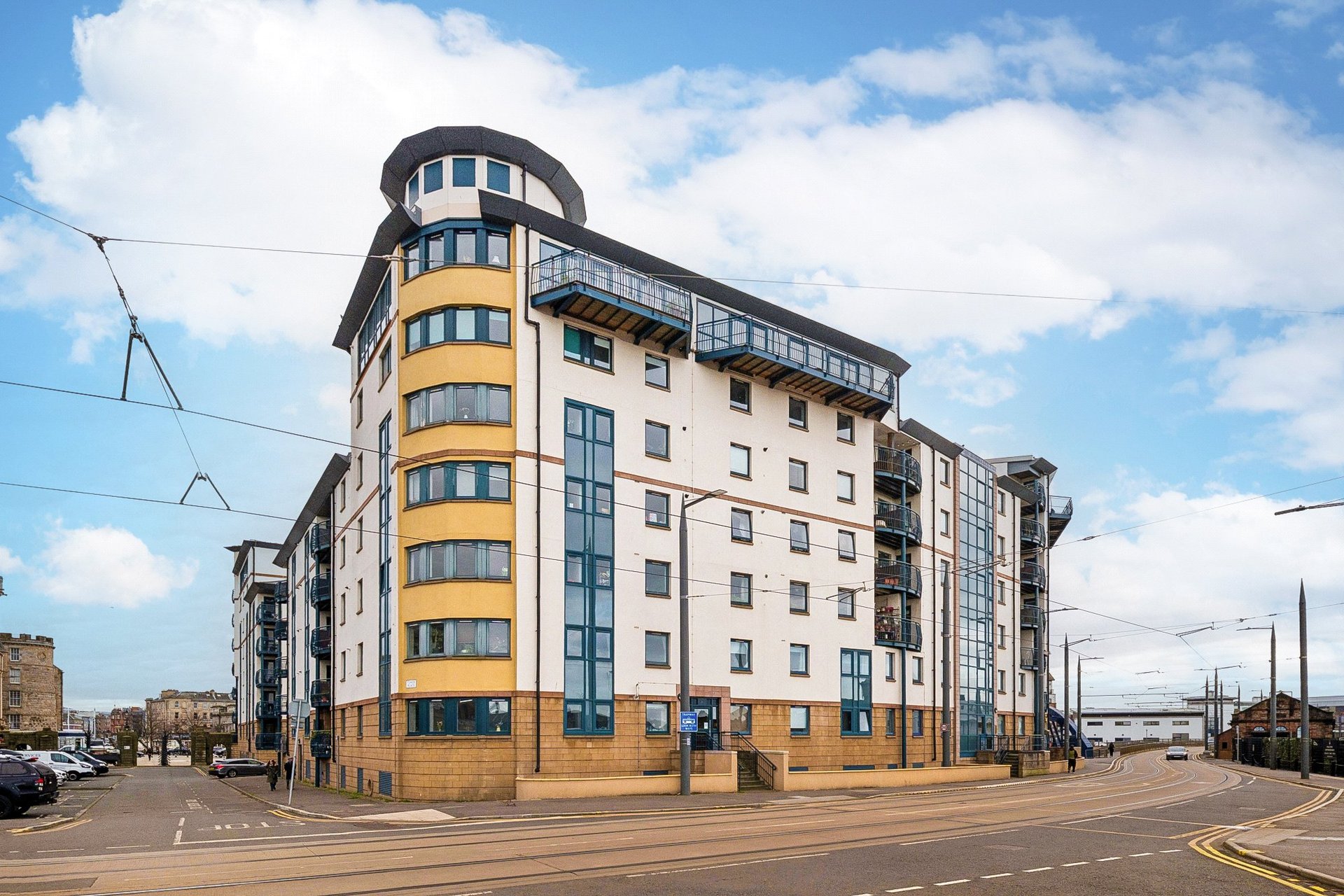 35/6 Ocean Drive, Leith, Edinburgh, EH6 6JL - Picture #1
