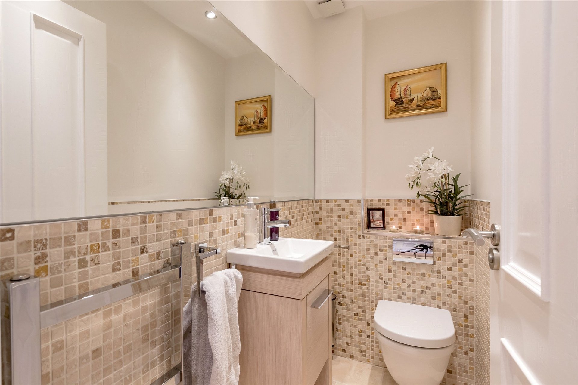 25 Avon Road, Cramond, Edinburgh, EH4 6RD - Picture #16