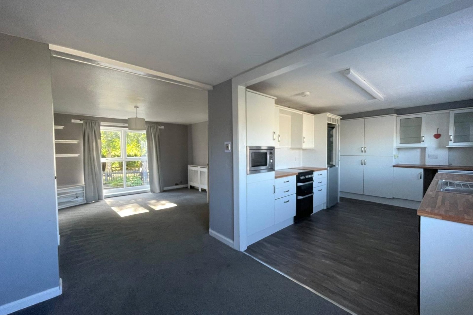 8 Douglas Court, Denholm, Hawick, Scottish Borders, TD9 8NT - Picture #3