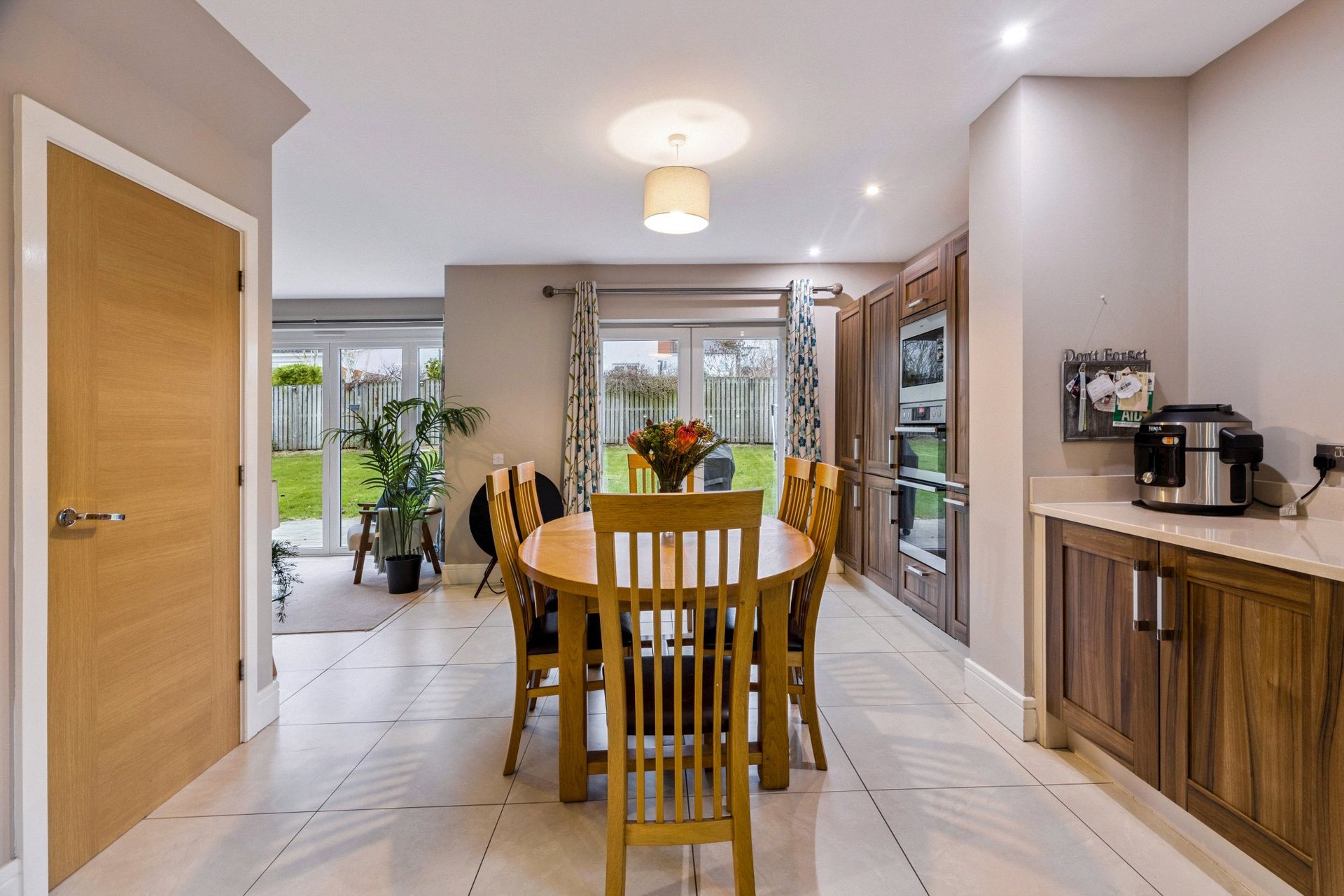 64 Norman Macleod Crescent, Bearsden, G61 3BF - Picture #11