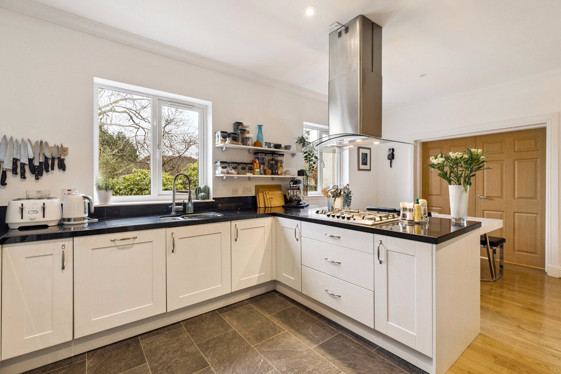 25 Upper Glenburn Road, Bearsden, G61 4BN - Picture #16