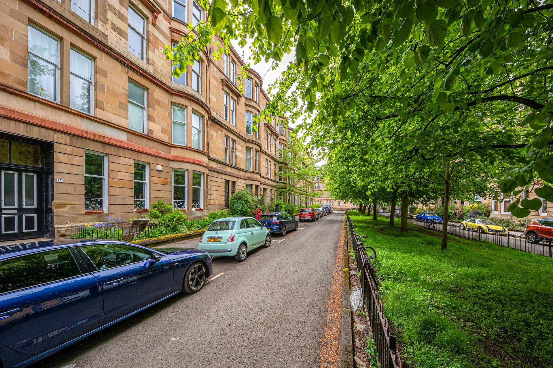 2/2, 23 Barrington Drive, Woodlands, Glasgow, G4 9DS - Picture #1