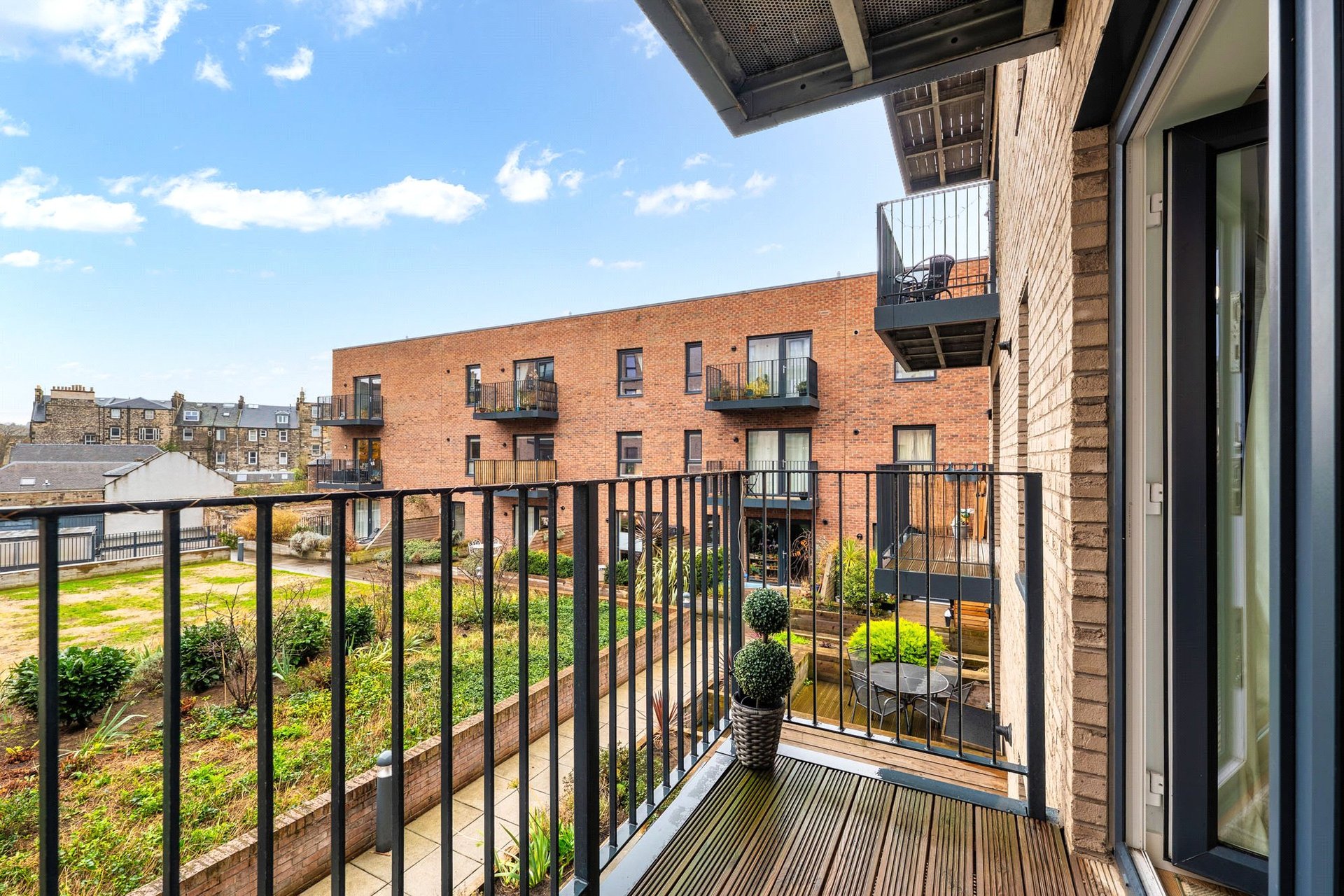 Flat 8, 22 Pillans Place, Edinburgh, Midlothian, EH6 7AZ - Picture #5