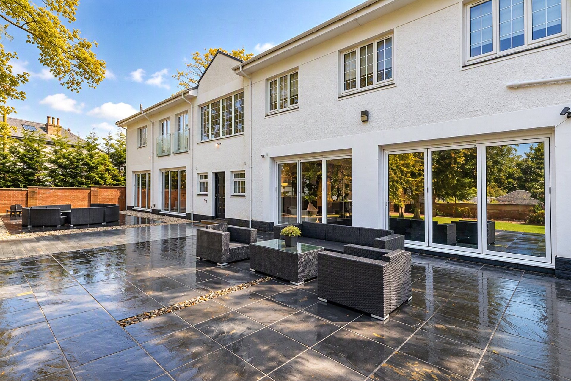 2 Gartconnell Drive, Bearsden, G61 3BL - Picture #68