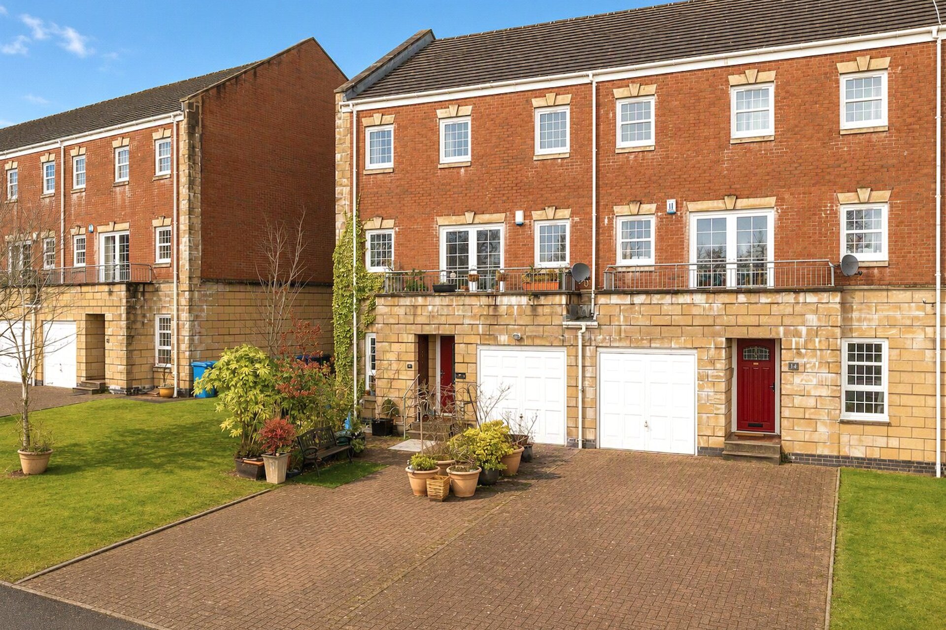 16 Old Farm Road, Bearsden, G61 1QA - Picture #1