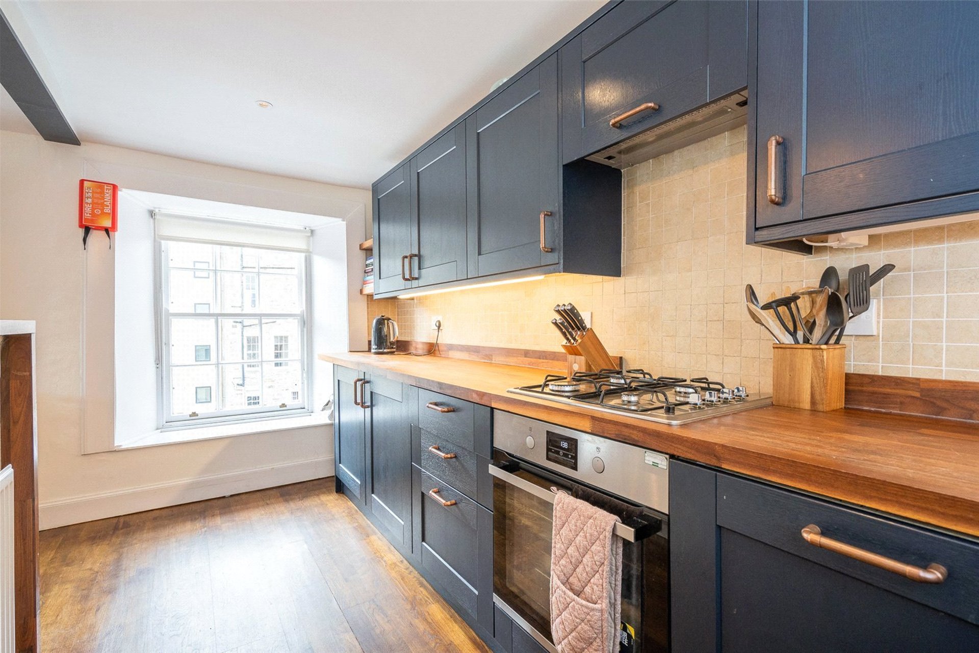 Flat 8, 2 Northumberland Place, Edinburgh, EH3 6LQ - Picture #4