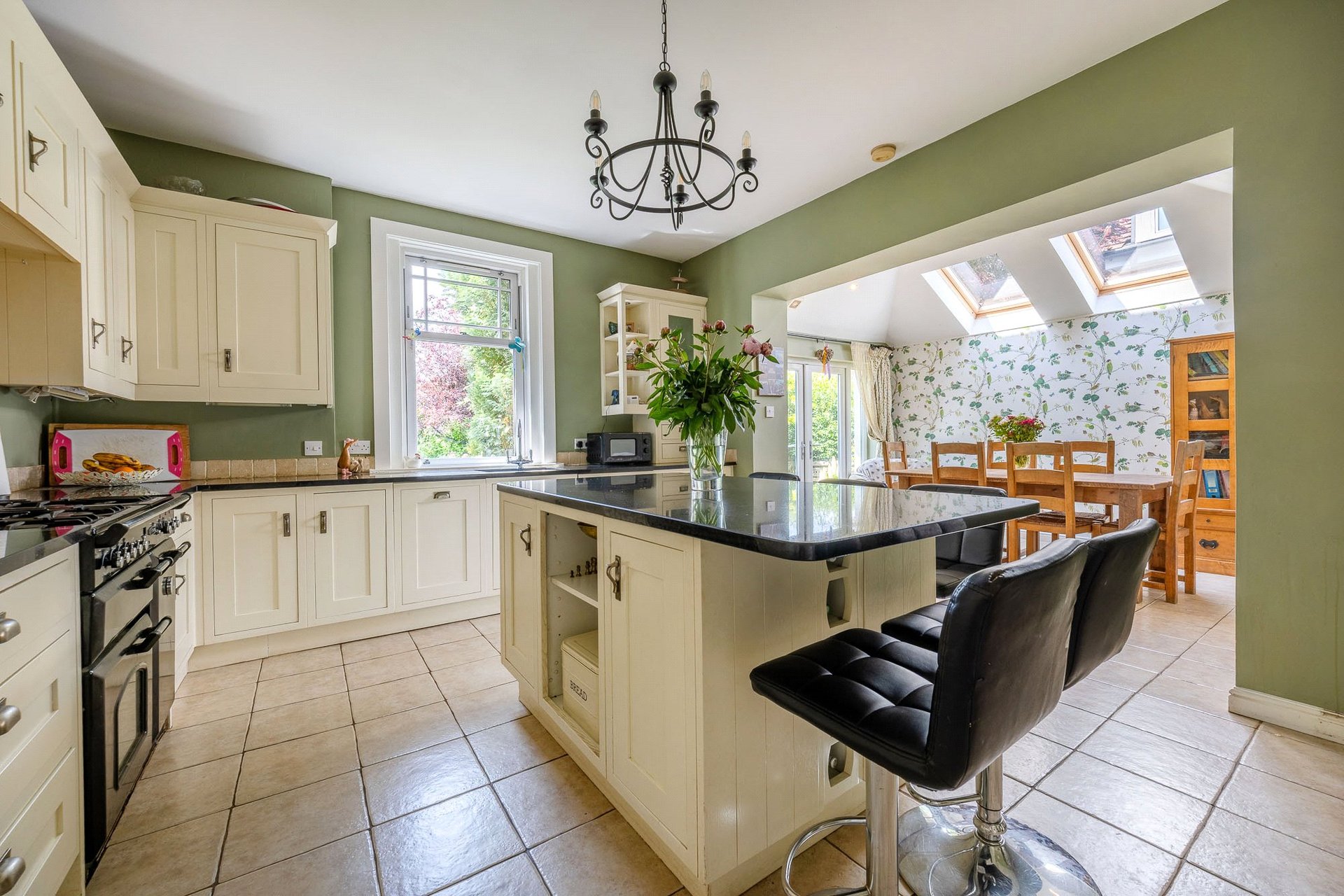 3 Baird Drive, Bearsden, G61 4BL - Picture #9
