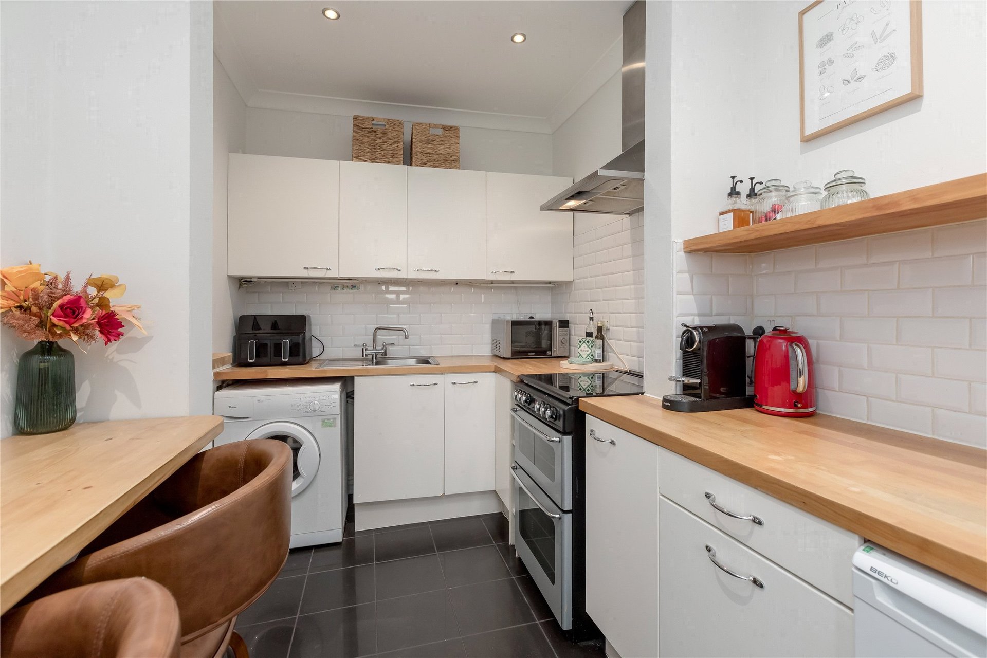 4 (2f1), Brunswick Road, Hillside, Edinburgh, EH7 5NG - Picture #2